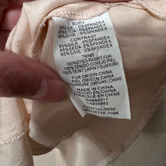 🤍3/$15🤍 Bebe silk button down blouse - Picture 7 of 7